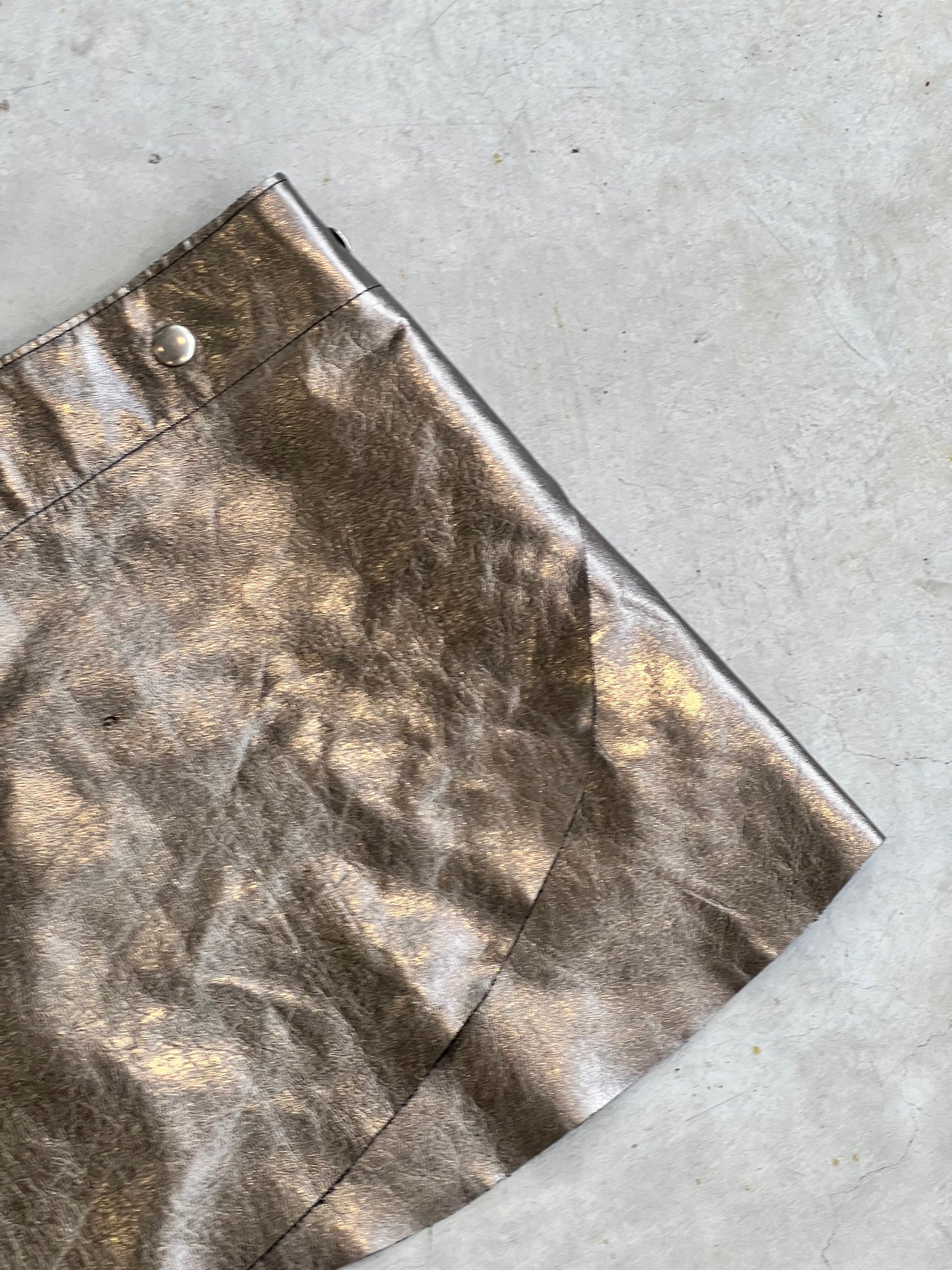 the mini skirt - peltre